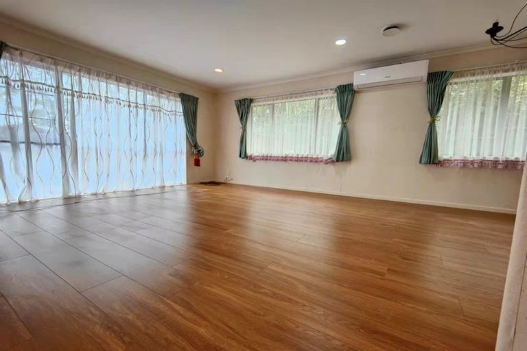 Photo of property in 6 Belsera Court, Northpark, Auckland, 2013