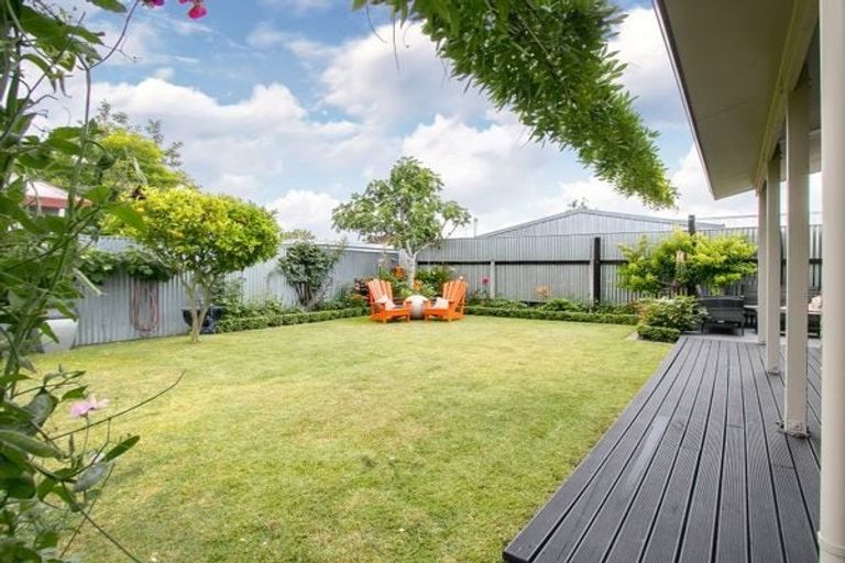 Photo of property in 2/5 Wiltshire Place, Tamatea, Napier, 4112