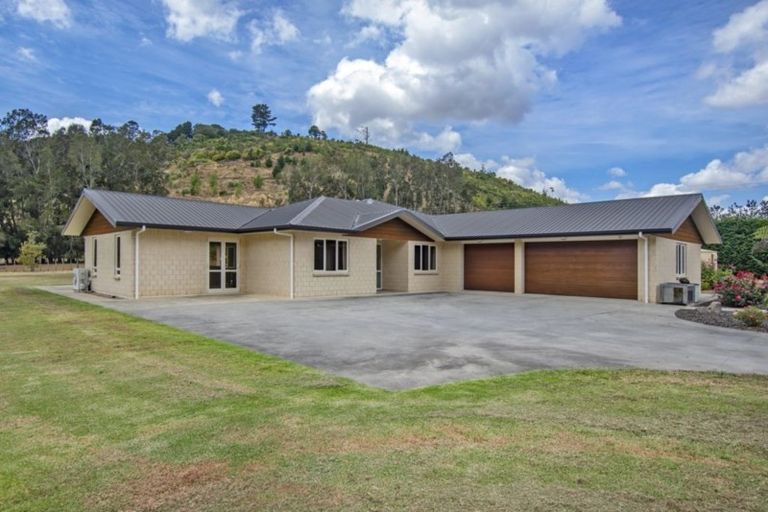 Photo of property in 46 Crawford Road, Maungakaramea, 0178