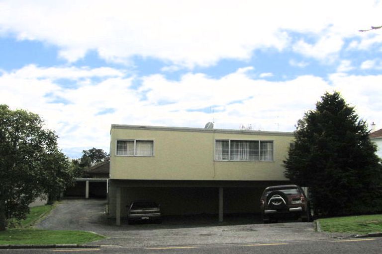Photo of property in 1/37 Mclean Street, Tauranga, 3110