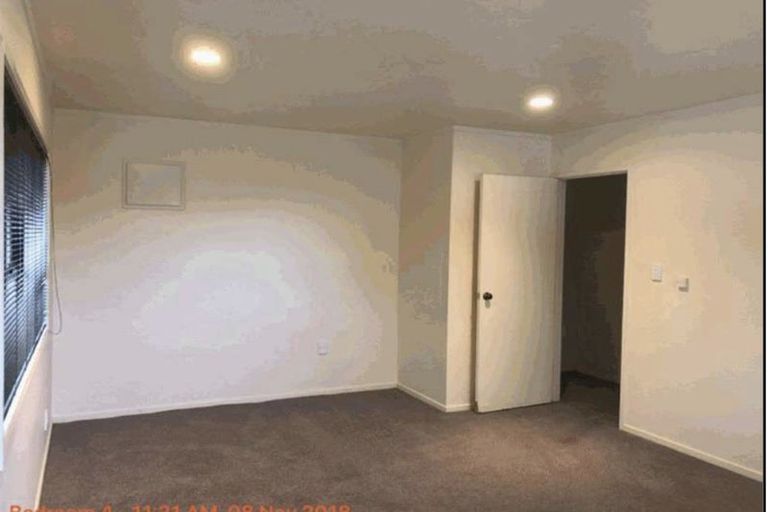 Photo of property in 1/14 Clematis Avenue, Murrays Bay, Auckland, 0630