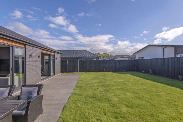 Photo of property in 7/21 Blakes Road, Belfast, Christchurch, 8051