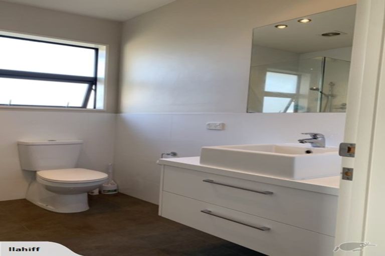 Photo of property in 17c Burdale Street, Riccarton, Christchurch, 8011