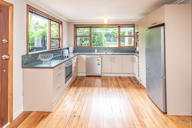 Photo of property in 136 Mount View Road, Bastia Hill, Whanganui, 4500