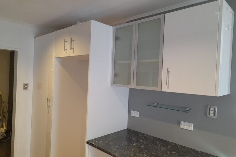 Photo of property in 62 Colchester Crescent, Newlands, Wellington, 6037