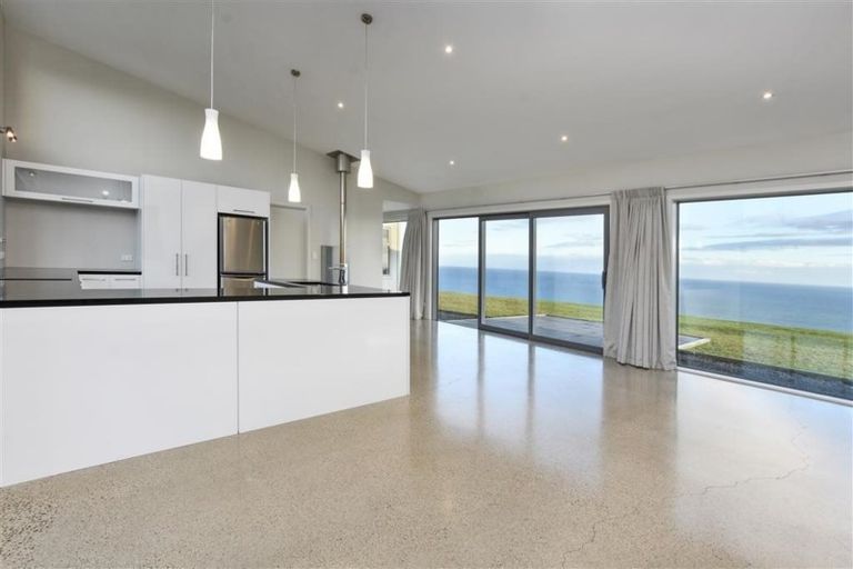 Photo of property in 31 Tunnel Beach Road, Blackhead, Dunedin, 9076