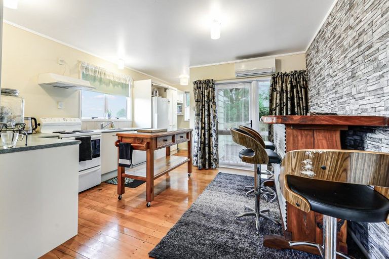 Photo of property in 2 Point Street, Raglan, 3225