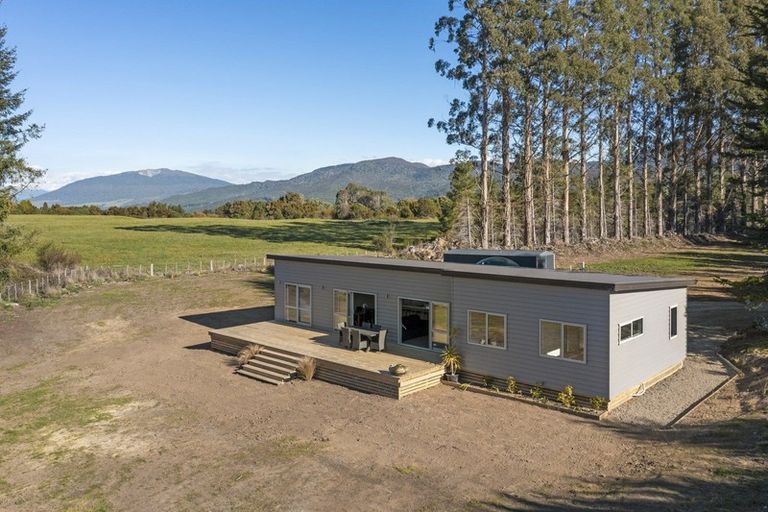 Photo of property in 32 Kowhai Drive, Kuratau, Turangi, 3381