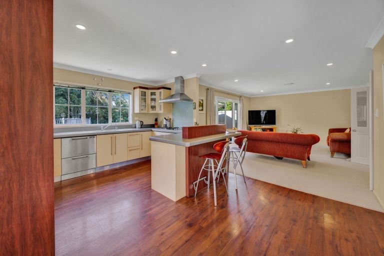 Photo of property in 51 Shelter Grove, Frankleigh Park, New Plymouth, 4310