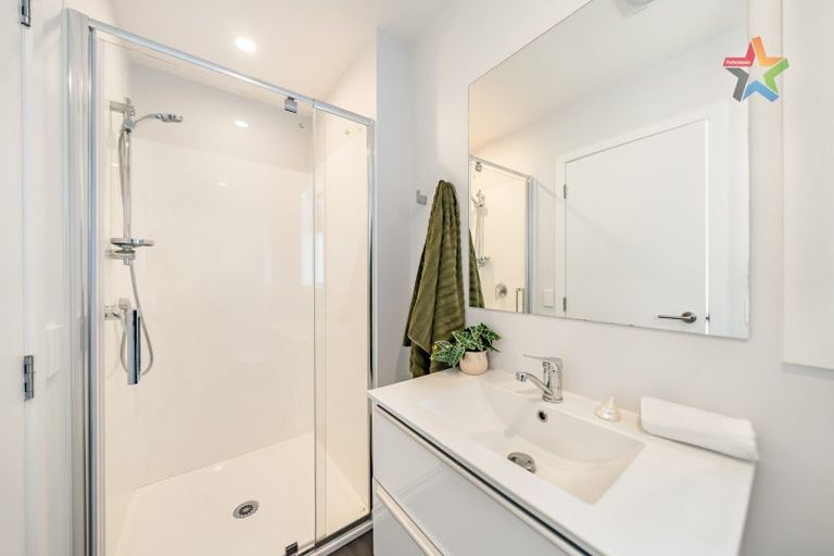 Photo of property in 128b Randwick Road, Moera, Lower Hutt, 5010