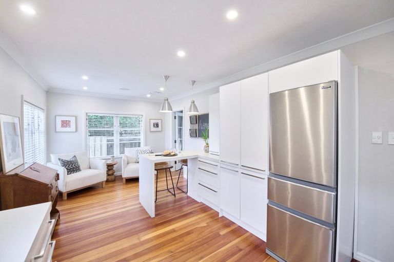 Photo of property in 4 Mana Avenue, Titahi Bay, Porirua, 5022