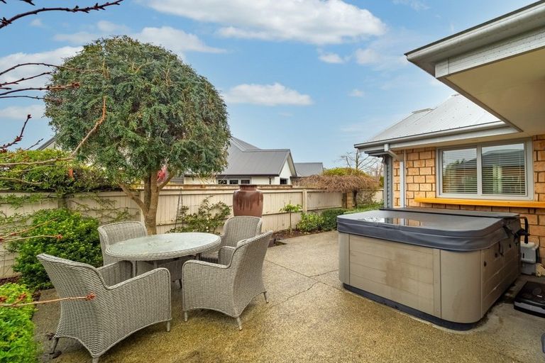 Photo of property in 35 Six Silvers Avenue, Halswell, Christchurch, 8025