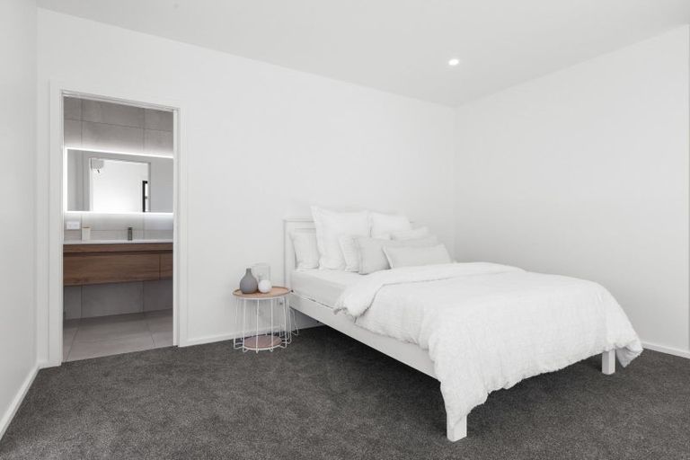 Photo of property in 20 Ruapehu Road, Poraiti, Napier, 4112