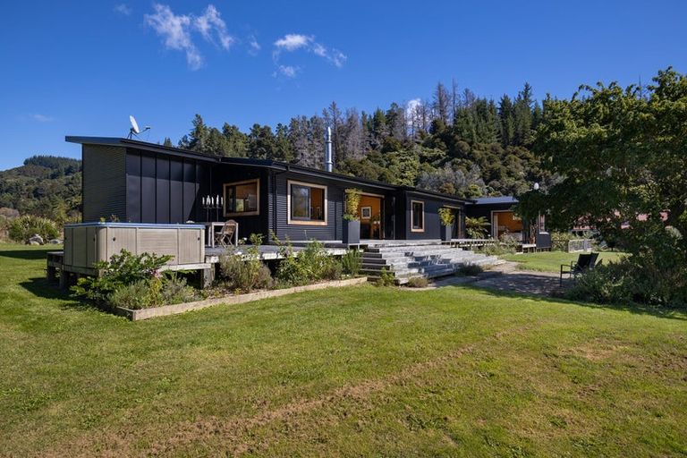Photo of property in 538 Riwaka-sandy Bay Road, Kaiteriteri, Motueka, 7197
