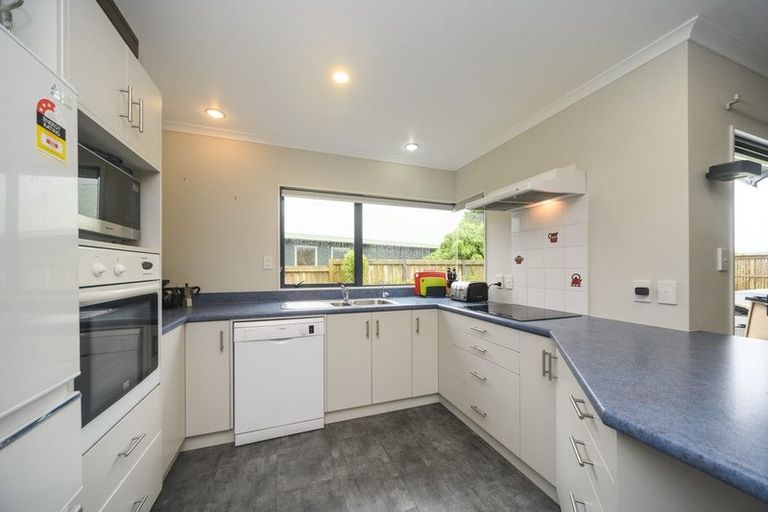 Photo of property in 3 Abby Road, Fitzherbert, Palmerston North, 4410