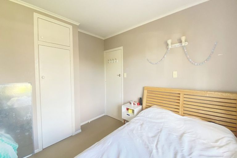 Photo of property in 2/6 Corrella Road, Belmont, Auckland, 0622