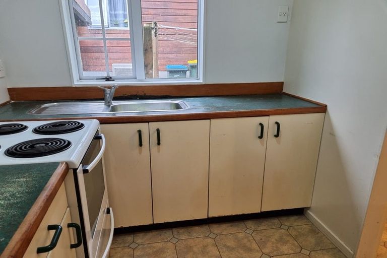 Photo of property in 96a Rangituhi Crescent, Takapuwahia, Porirua, 5022