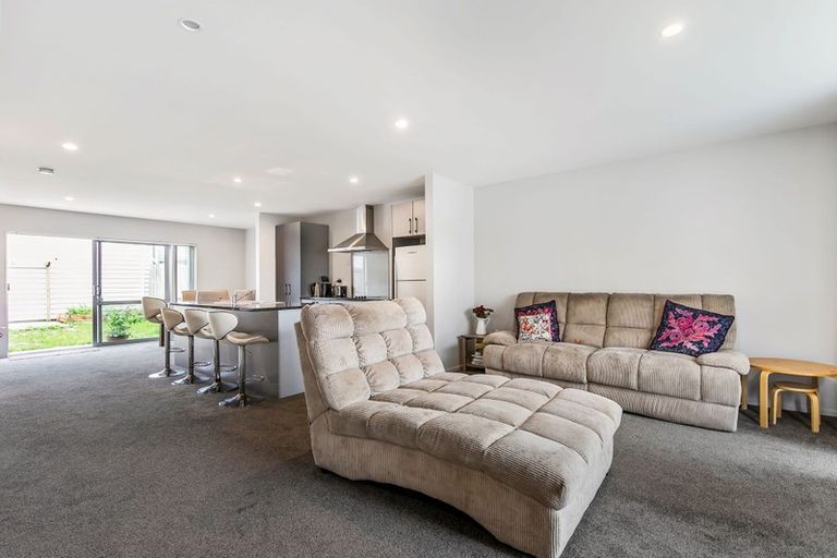 Photo of property in 90 Arion Road, Takanini, 2112