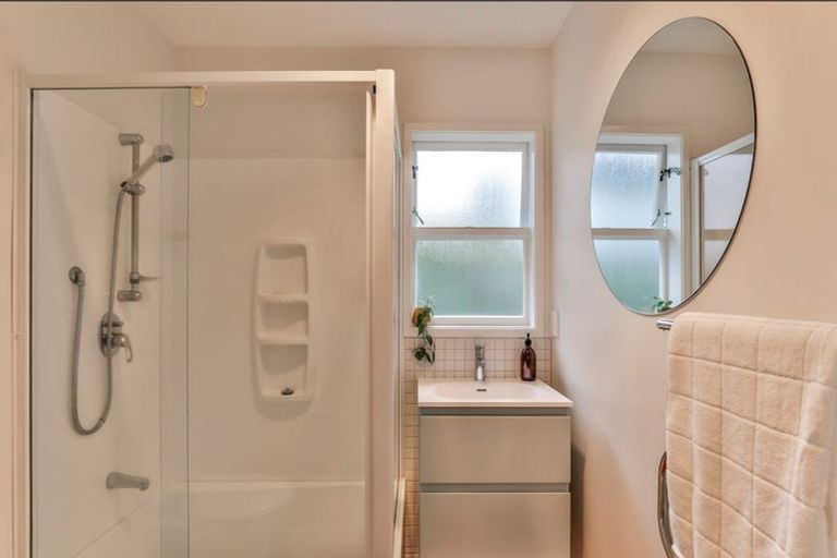 Photo of property in 257 Titirangi Road, Titirangi, Auckland, 0604