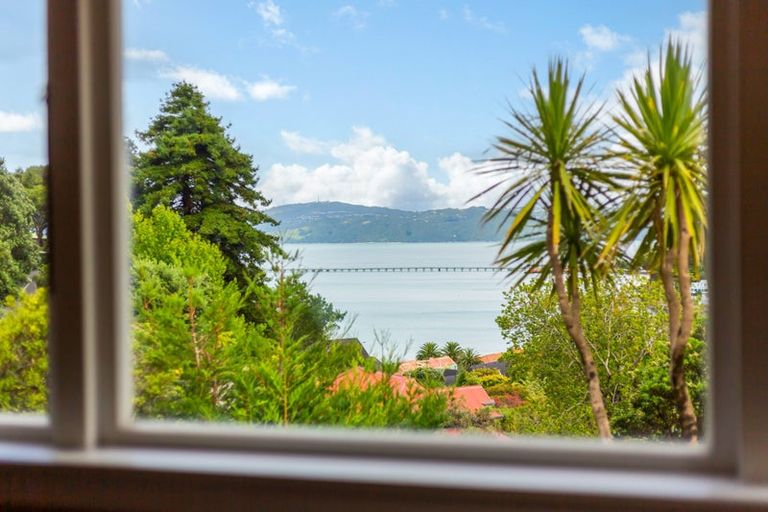 Photo of property in 33 Walter Road, Lowry Bay, Lower Hutt, 5013