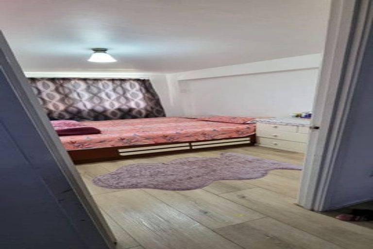 Photo of property in 9 Velma Road, Hillcrest, Auckland, 0627