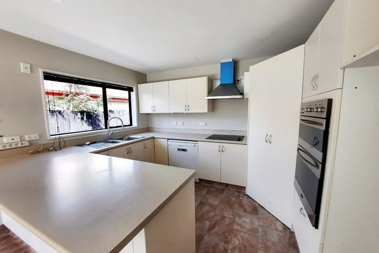 Photo of property in 1/174 Withells Road, Avonhead, Christchurch, 8042