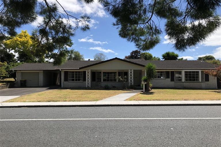 Photo of property in 2a Matuhi Rise, Henderson, Auckland, 0612