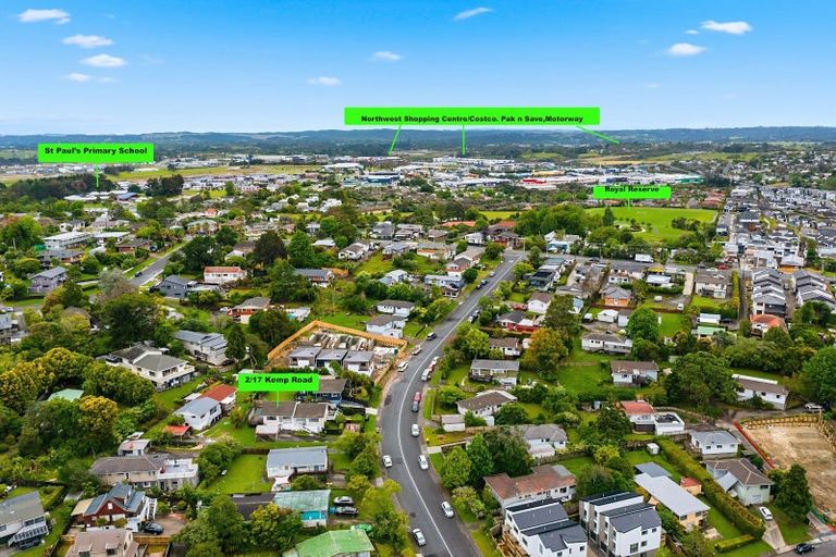 Photo of property in 2/17 Kemp Road, Massey, Auckland, 0614