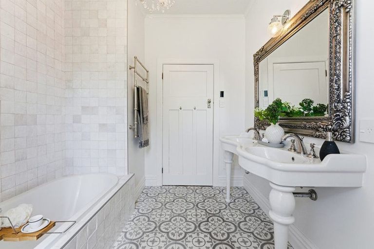 Photo of property in 4 Kent Road, Saint Johns Hill, Whanganui, 4501