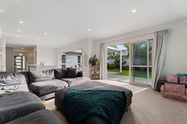 Photo of property in 7 Raiha Street, Papamoa Beach, Papamoa, 3118