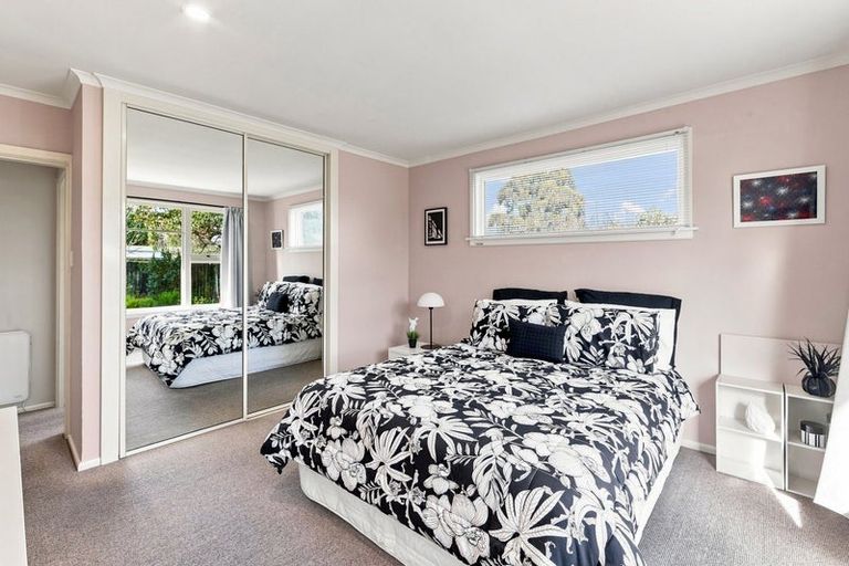 Photo of property in 11 Yeovil Place, St Albans, Christchurch, 8052