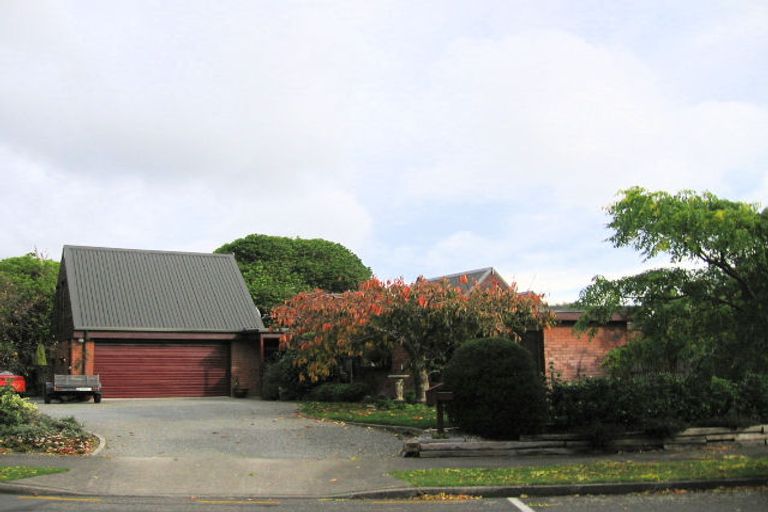 Photo of property in 15 Millvale Street, Waikanae, 5036