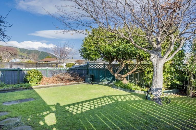 Photo of property in 41 Belvedere Avenue, Waikanae, 5036