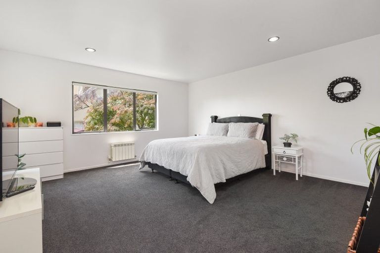 Photo of property in 4 Tupara Crescent, Kawaha Point, Rotorua, 3010