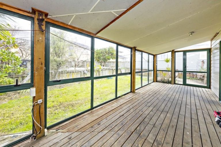 Photo of property in 11 Gordon Road, Papatoetoe, Auckland, 2025