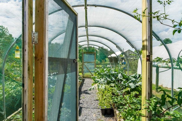 Photo of property in 63 Woodward Road, Maungatapere, Whangarei, 0179