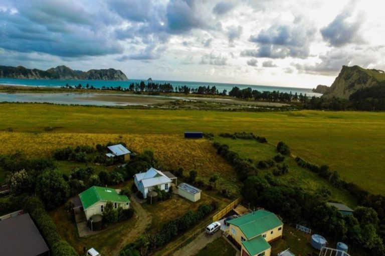 Photo of property in 22a Rangiuia Road, Tolaga Bay, 4077