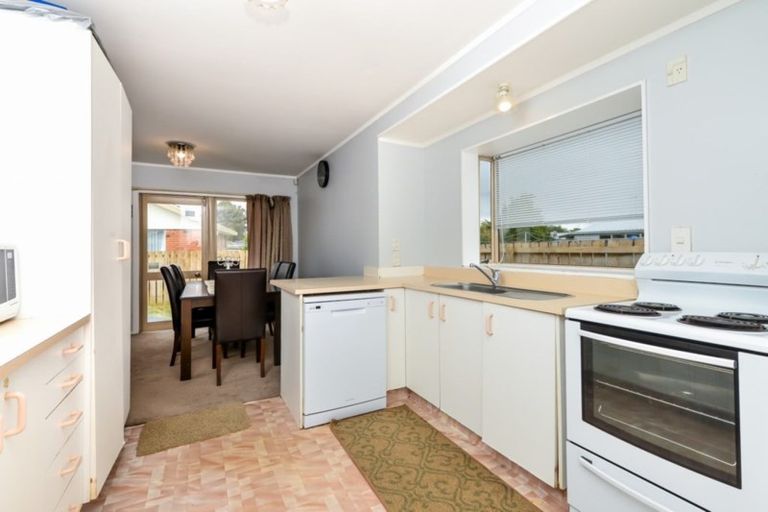 Photo of property in 37 Lloyd Drive, Nawton, Hamilton, 3200