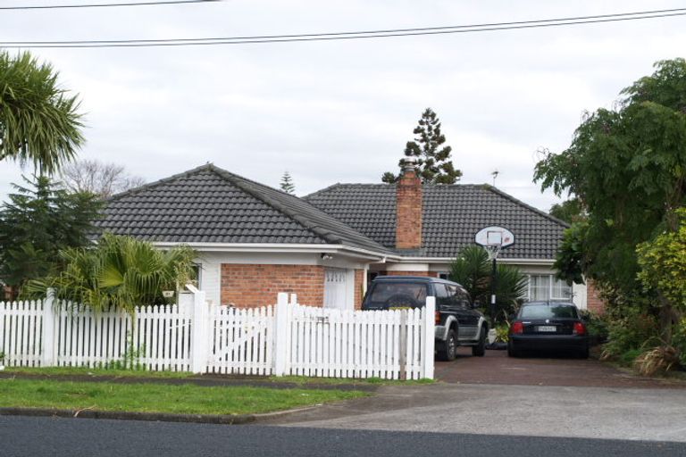 Photo of property in 2/29 Earlsworth Road, Mangere East, Auckland, 2024