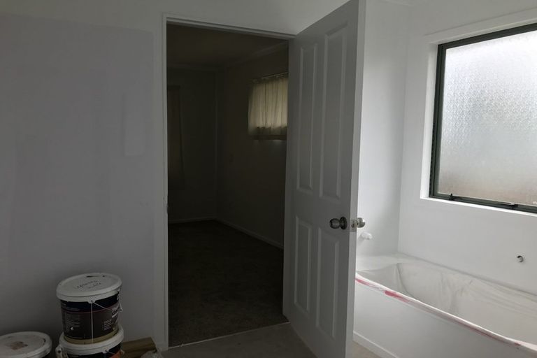 Photo of property in 47 Flat Bush Road, Clover Park, Auckland, 2023