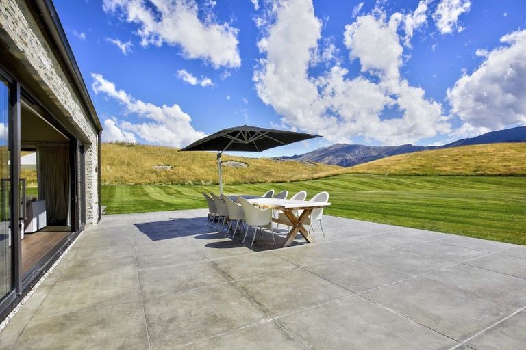 Photo of property in 7 Bendemeer Lane, Lake Hayes, Queenstown, 9371