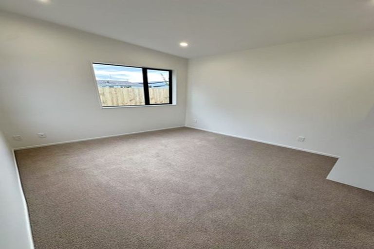 Photo of property in 7/25 Hutchinson Avenue, New Lynn, Auckland, 0600