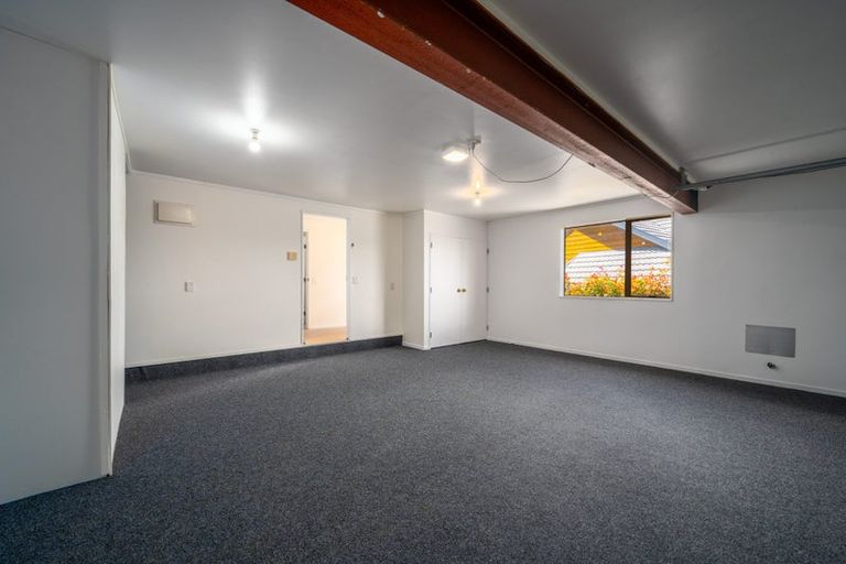 Photo of property in 14 Aintree Grove, Churton Park, Wellington, 6037