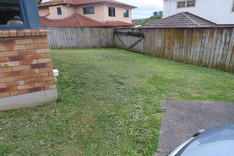 Photo of property in 61 De Havilland Drive, Goodwood Heights, Auckland, 2105