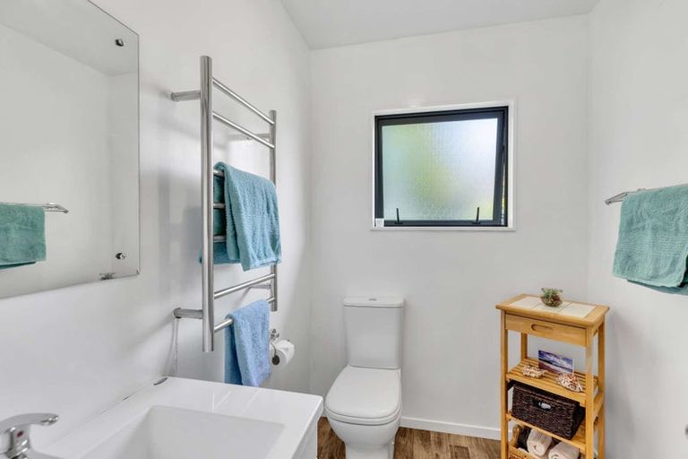 Photo of property in 15 Brook Street, Southbridge, 7602