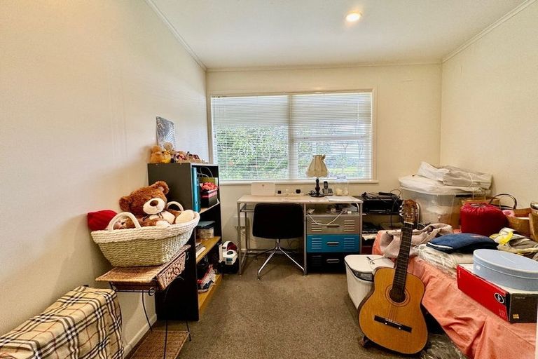 Photo of property in 121 Muir Avenue, Mangere Bridge, Auckland, 2022