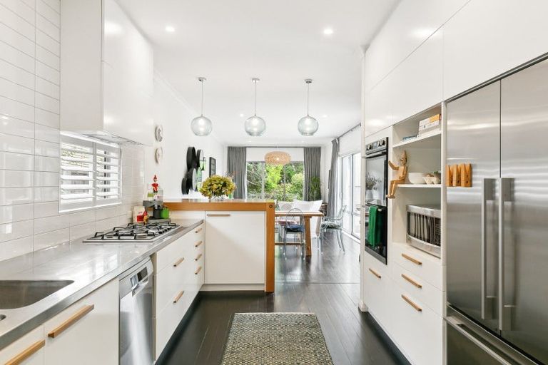 Photo of property in 8 Lochiel Road, Khandallah, Wellington, 6035