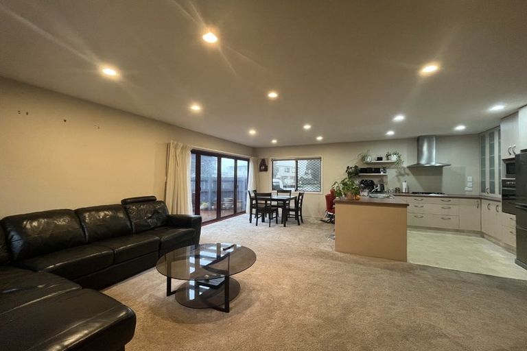 Photo of property in 23 Breakwater Road, Moturoa, New Plymouth, 4310