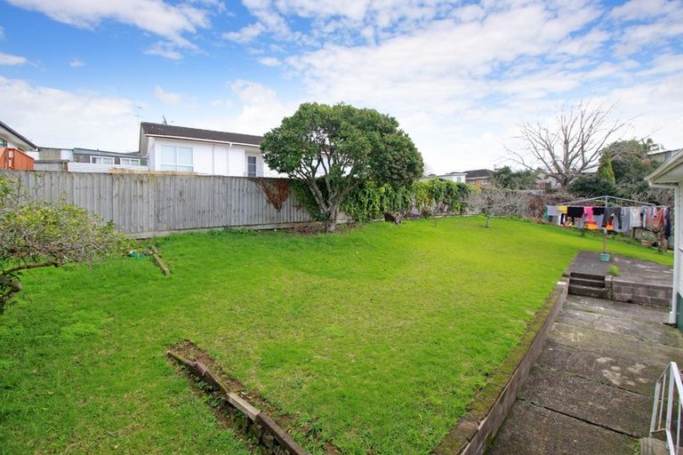 Photo of property in 14 Valencia Place, Manurewa, Auckland, 2102