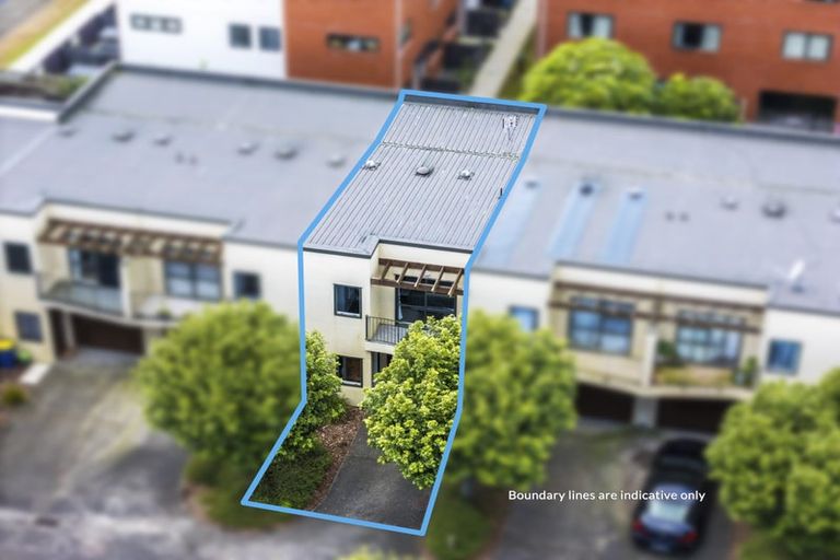 Photo of property in 11/17 Harbour View Road, Te Atatu Peninsula, Auckland, 0610